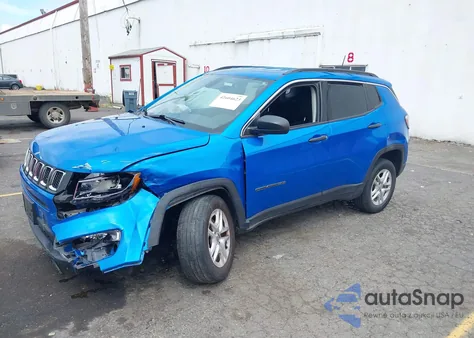 2020 Jeep Compass Sport 4X4 z USA, uszkodzony, nr VIN 3C4NJDAB9LT242772